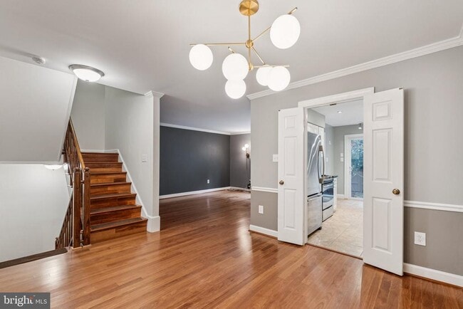 Foto del edificio - 5875 Woodfield Estates Dr