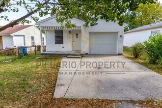 Building Photo - 607 S Worth Ave