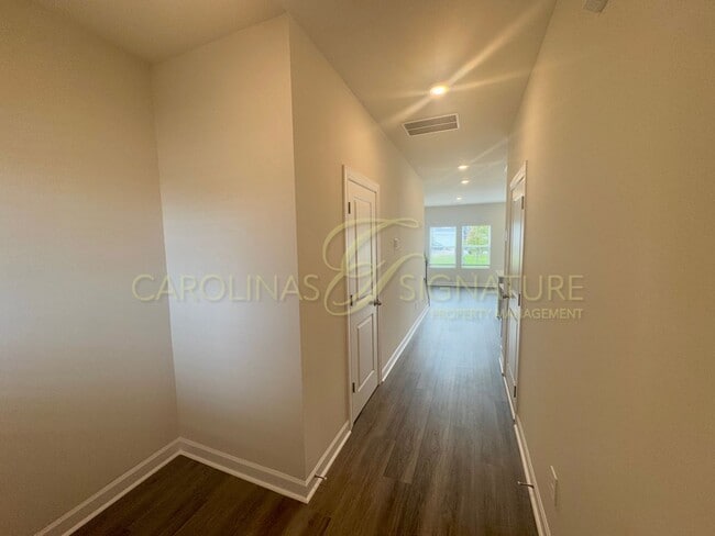 Building Photo - Beautiful New Construction Townhome in Uni...