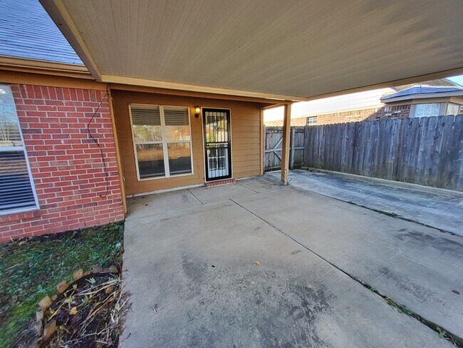 Foto del edificio - 10950 Oak Leaf Dr