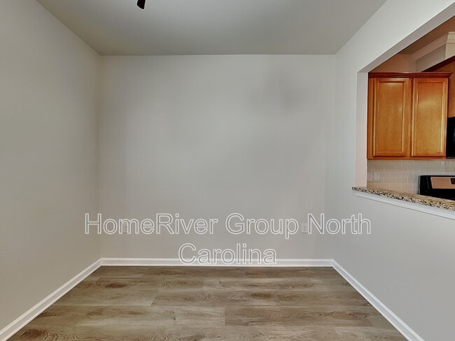 Building Photo - 509 Brier Crossings Loop