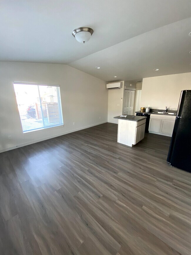 Building Photo - 3263 Fen Way