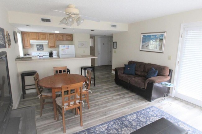 Building Photo - 351 Lake Arrowhead Rd, 3-212