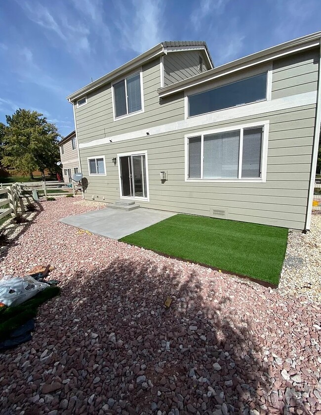 Building Photo - 134 S Elkhart St