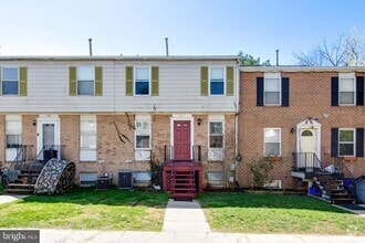 Building Photo - 557 W Diamond Ave