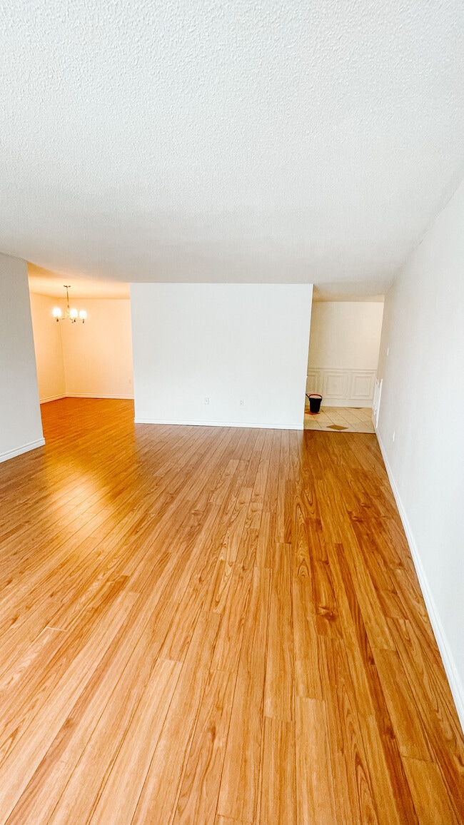 Photo du bâtiment - 5524 Heatherwood Crt