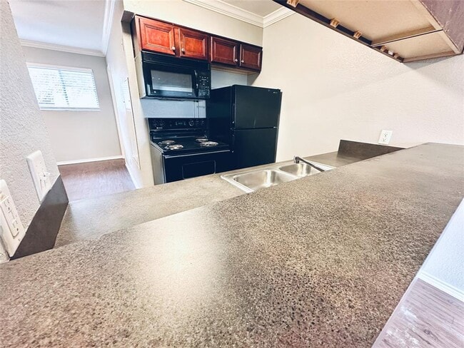 Building Photo - 805 S Center St