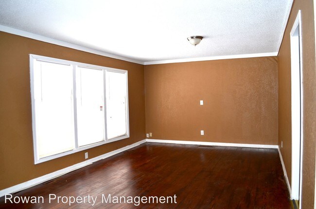 Foto del edificio - 10011 Belmont Ave