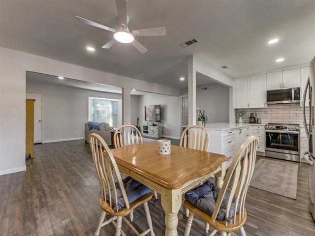Foto del edificio - 6037 Sandhurst Ln