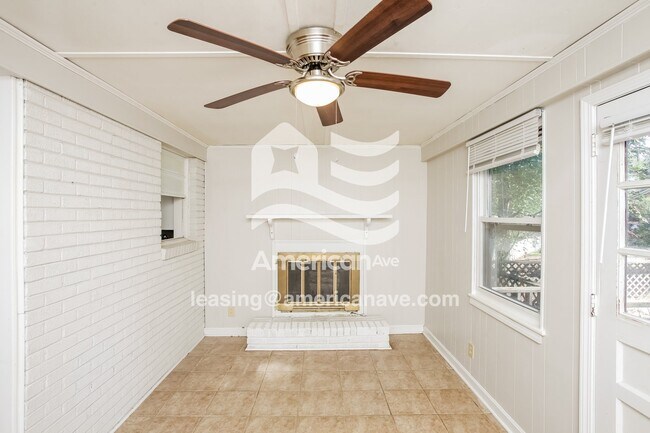 Foto del edificio - 4030 Bright Ave