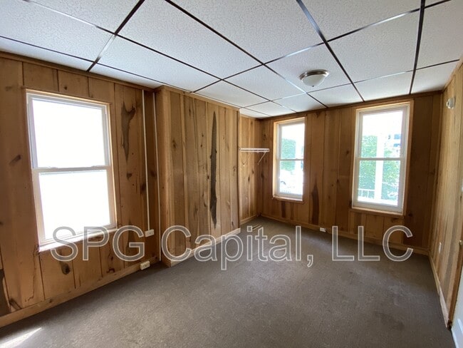 Building Photo - 245 W Jackson St