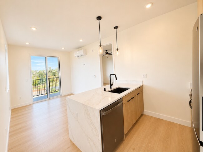 Foto del edificio - 3873-81 Boren St