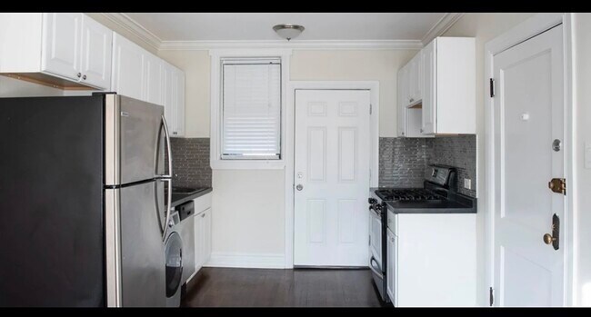 Foto del edificio - 1056 W Lill Ave