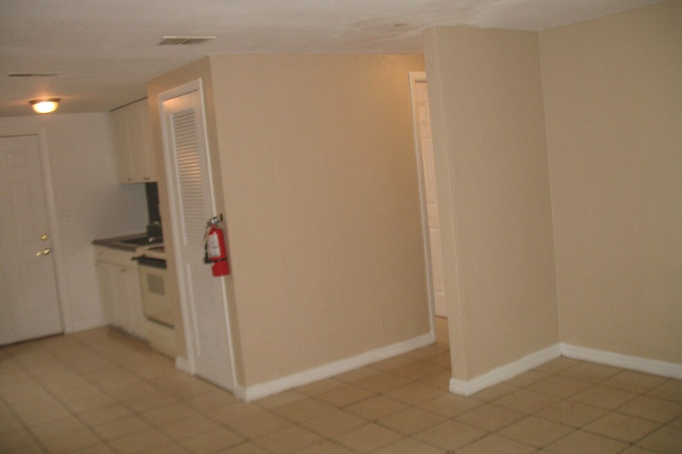Primary Photo - 9400 Grandfield Rd