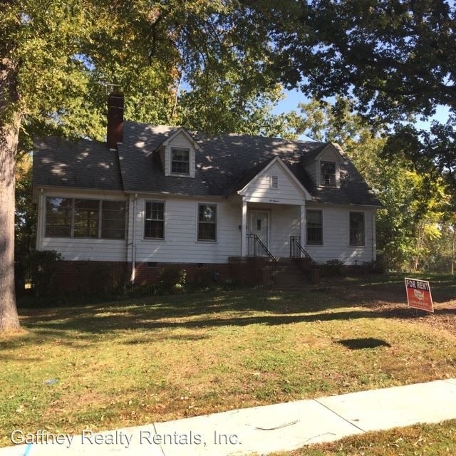 Primary Photo - 4 br, 2 bath House - 211 Indian Hill