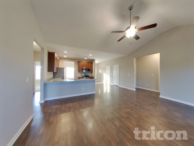 Building Photo - 815 Ellyson Dr