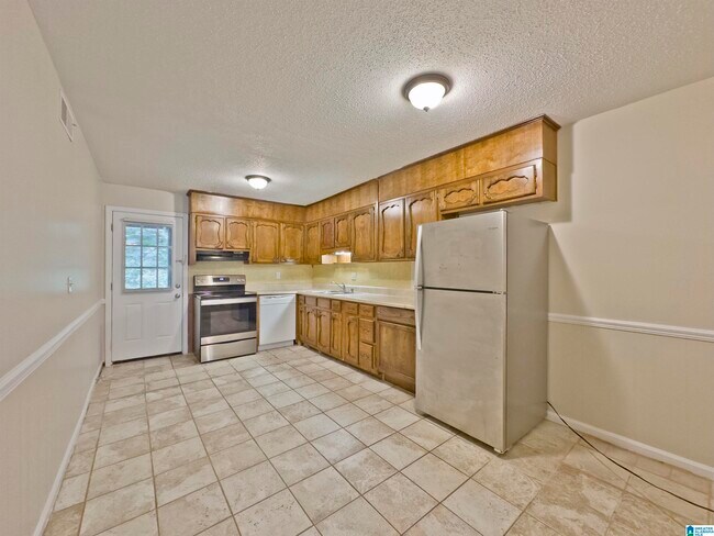 Foto del edificio - 3229 Westbrook Dr