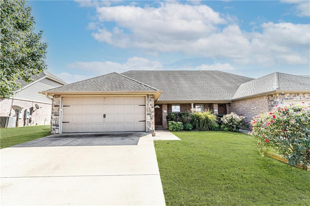 Foto principal - 3005 SW Deerfield Blvd