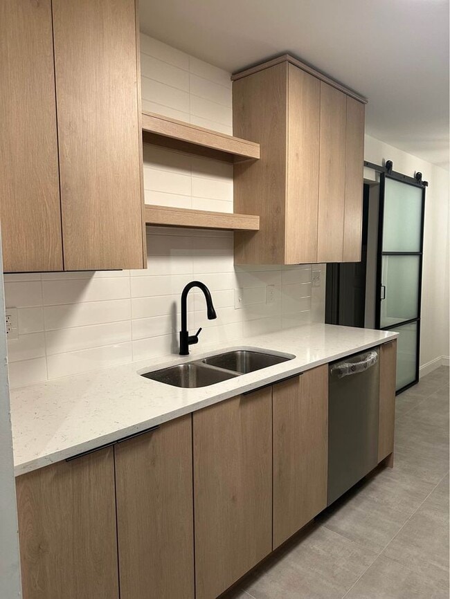 Foto del edificio - 3940 Halehaven Dr