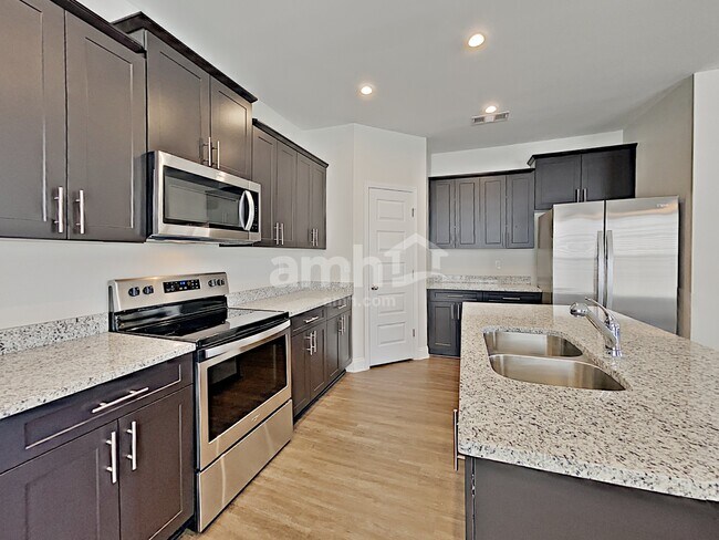 Foto del edificio - 5214 Tupelo St