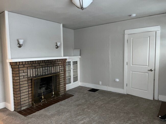 Building Photo - 1218 10th St