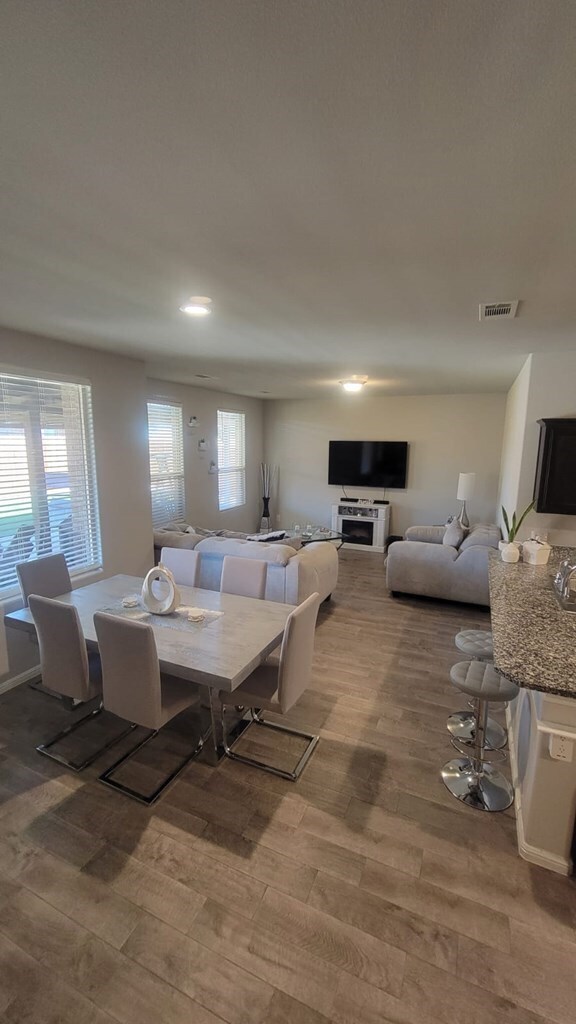 Foto del edificio - 7417 Orion Rd