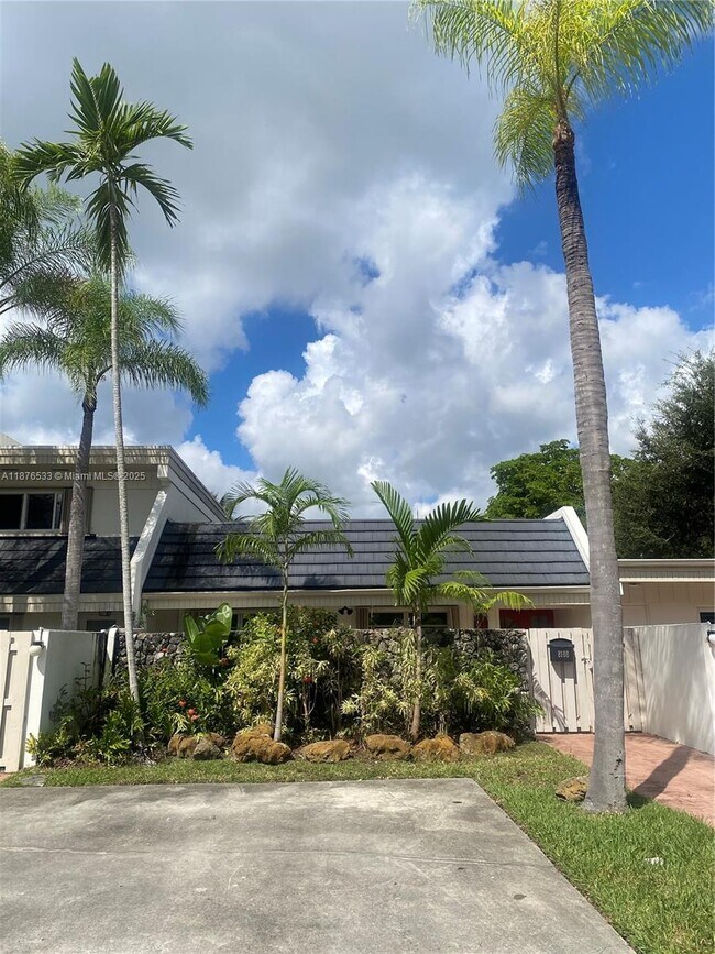 Foto del edificio - 8108 SW 81st Pl