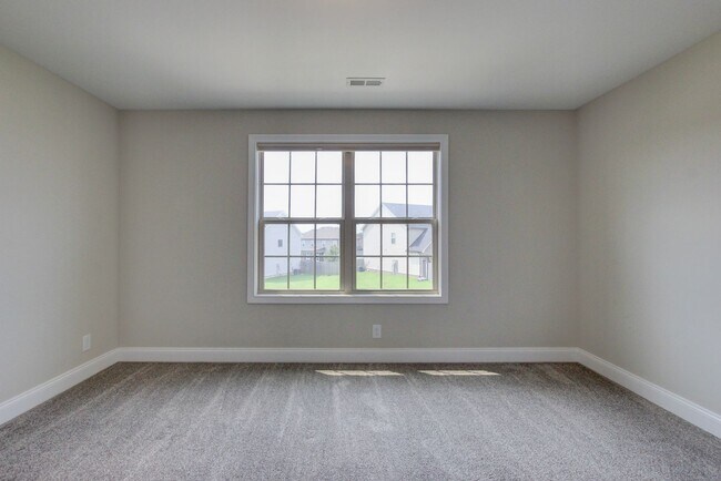 Foto del edificio - 230 Cotoneaster Ln