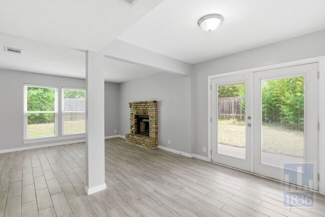 Building Photo - 8108 Hood Cir