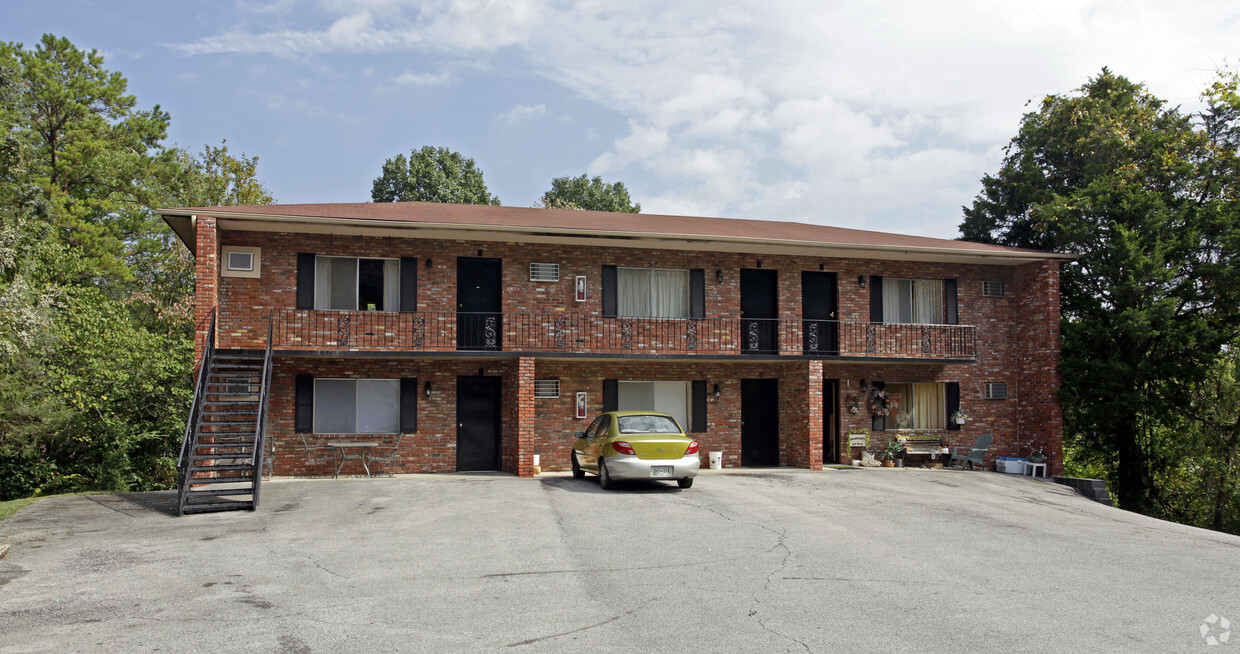 Foto principal - 710 W Main St