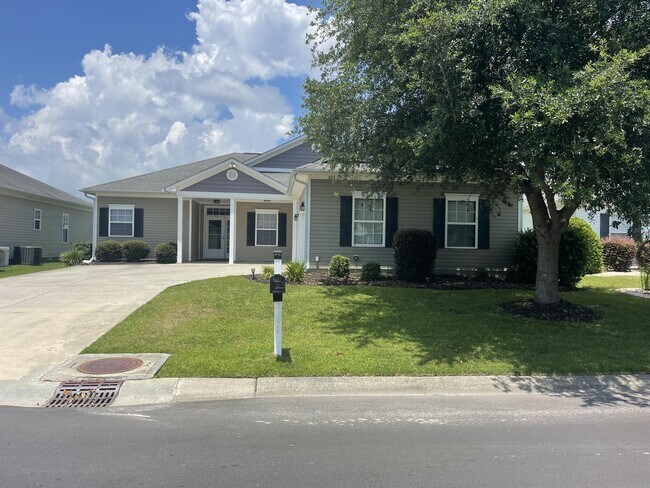 Building Photo - 808 Wintercreeper Dr