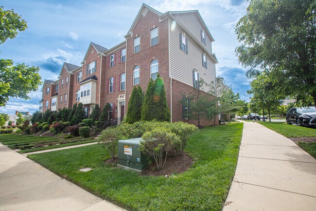Building Photo - 2514 Ralph Ellison Way NE