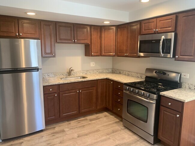 Foto del edificio - 3039 N Narragansett Ave