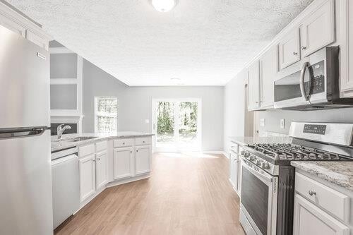 Building Photo - 3084 Trotters Field Dr SW