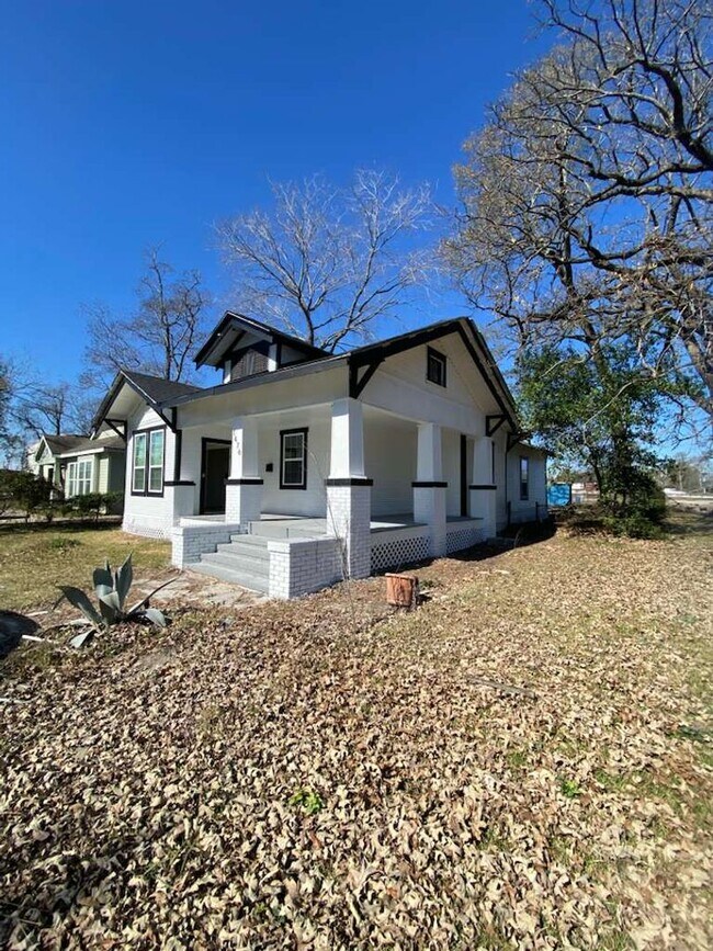 Building Photo - BEAUTIFUL HOME IN BEAUMONT. MOVE IN READY!.