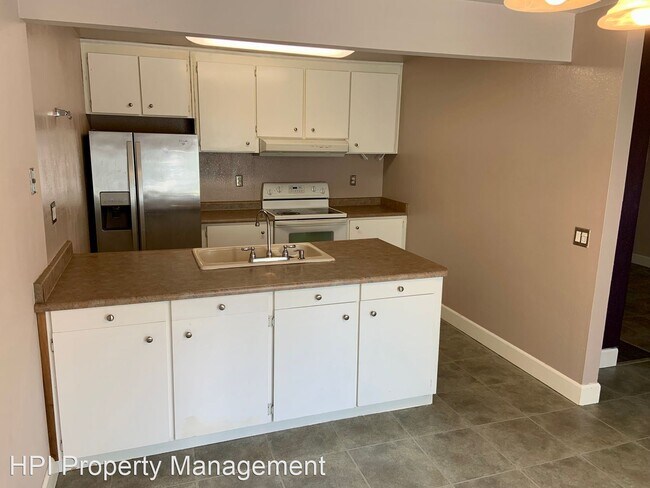 Building Photo - 2 br, 1.5 bath House - 6456 Meadow Pines Ave.