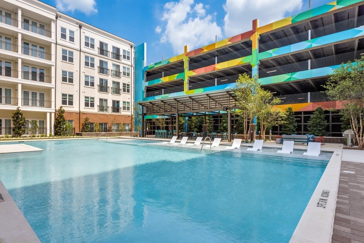 Primary Photo - Era Apartments