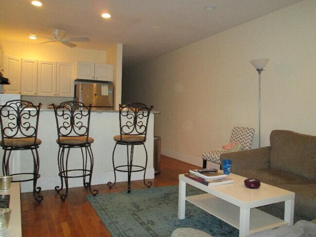 Foto del edificio - 318 St Paul St