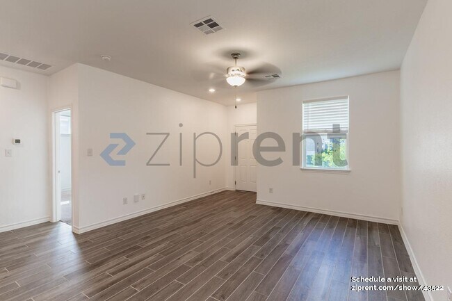 Foto del edificio - 117 Watkinville Rd