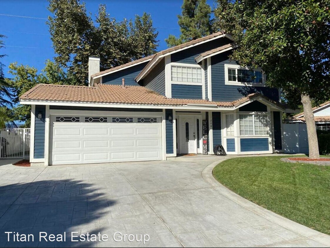 Primary Photo - 4 br, 2.5 bath House - 1246 Country Pl