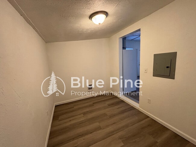 Foto del edificio - 915 N Hayes Ave