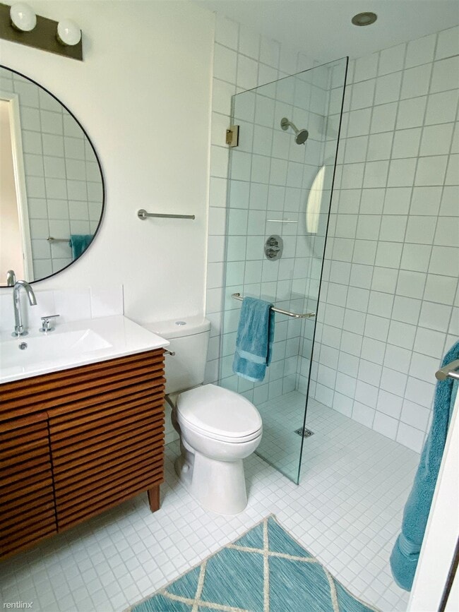 Foto del edificio - 3 br, 2 bath Triplex - 2348 West Plymouth ...