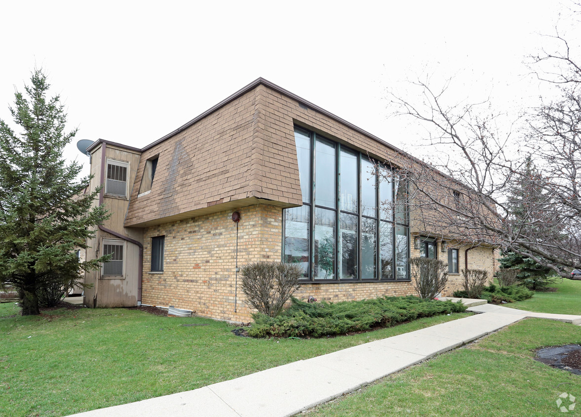 Primary Photo - The Atrium Apartments