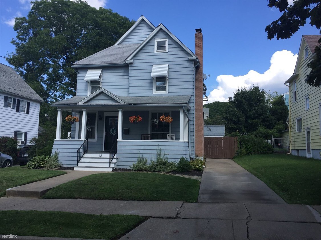 Primary Photo - 13 Pearl Ave