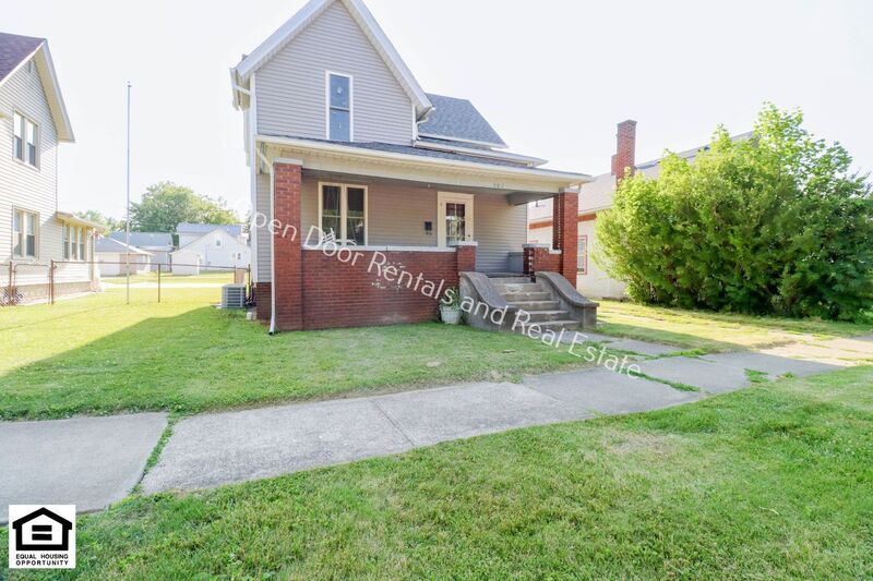 302 S Walsh St, Garrett, IN 46738 Condo for Rent in Garrett, IN