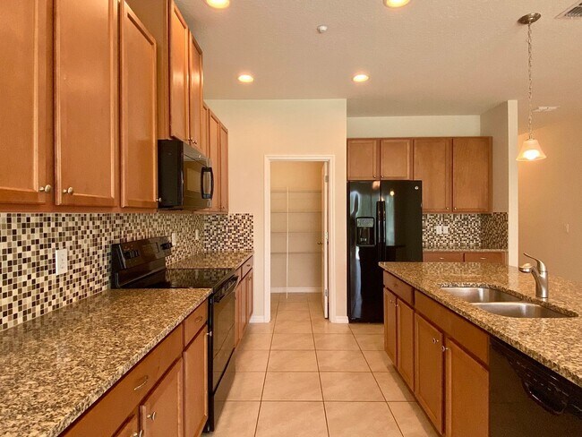 Foto del edificio - 3/2.5 Town Home in Winter Park in Aloma Tr...
