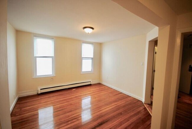 Foto del edificio - 3 bedroom in Boston MA 02128