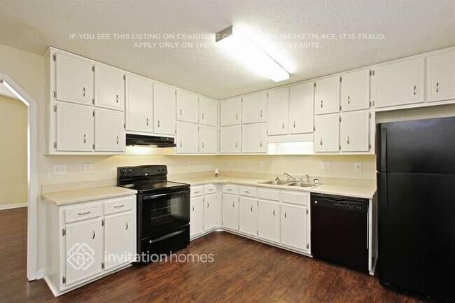 Building Photo - 3396 Spring Ridge Dr