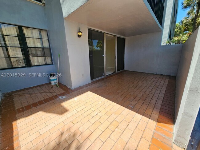 Foto del edificio - 10825 SW 112th St
