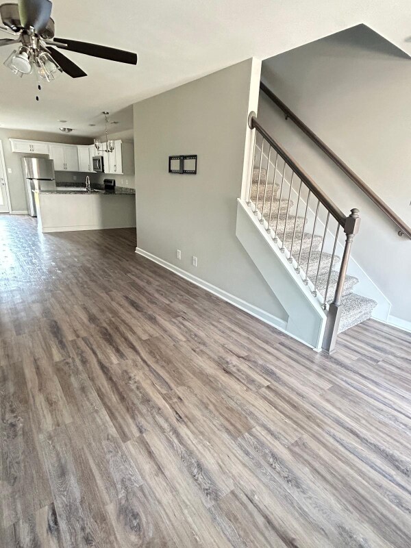 Foto del edificio - 645 Stowe Ct